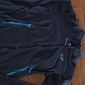 Arcteryx full zip women’s medium